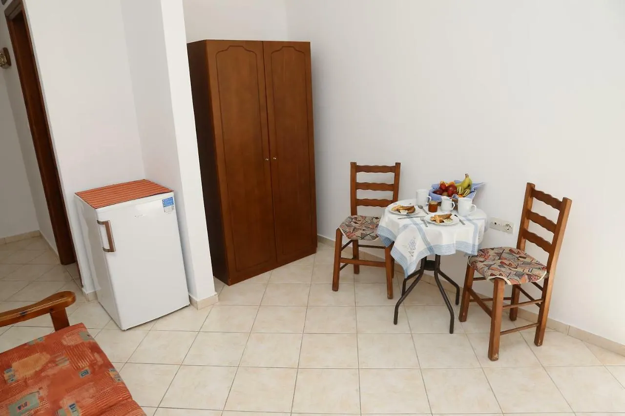 Hotel Athina Retimno 2*,